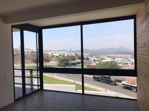 1686d260-ac63-41df-8354-9747e6f5f58d